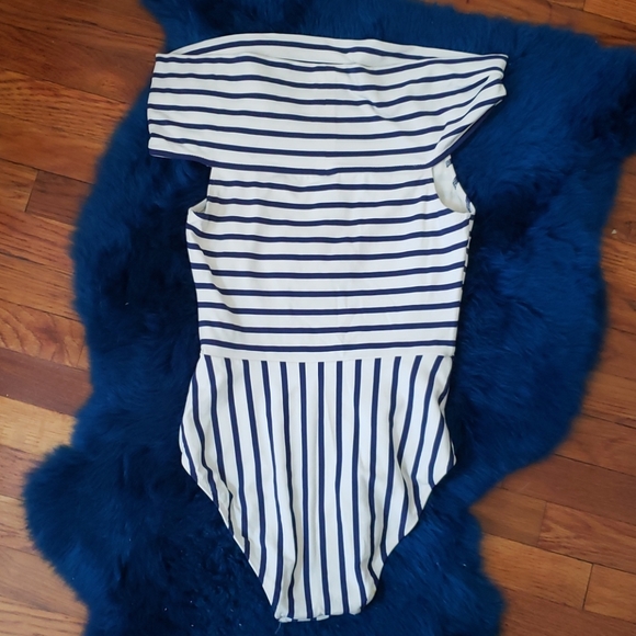 Solid & Striped One Piece - Picture 4 of 4